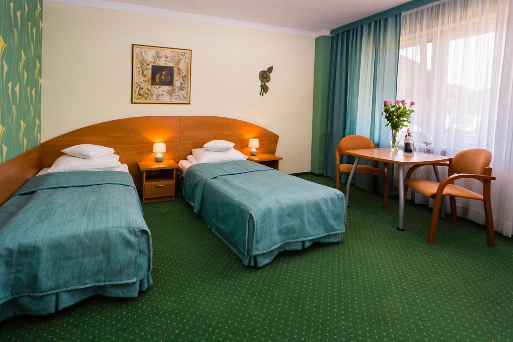Hotel Ognisty Ptak Węgorzewo Exterior foto